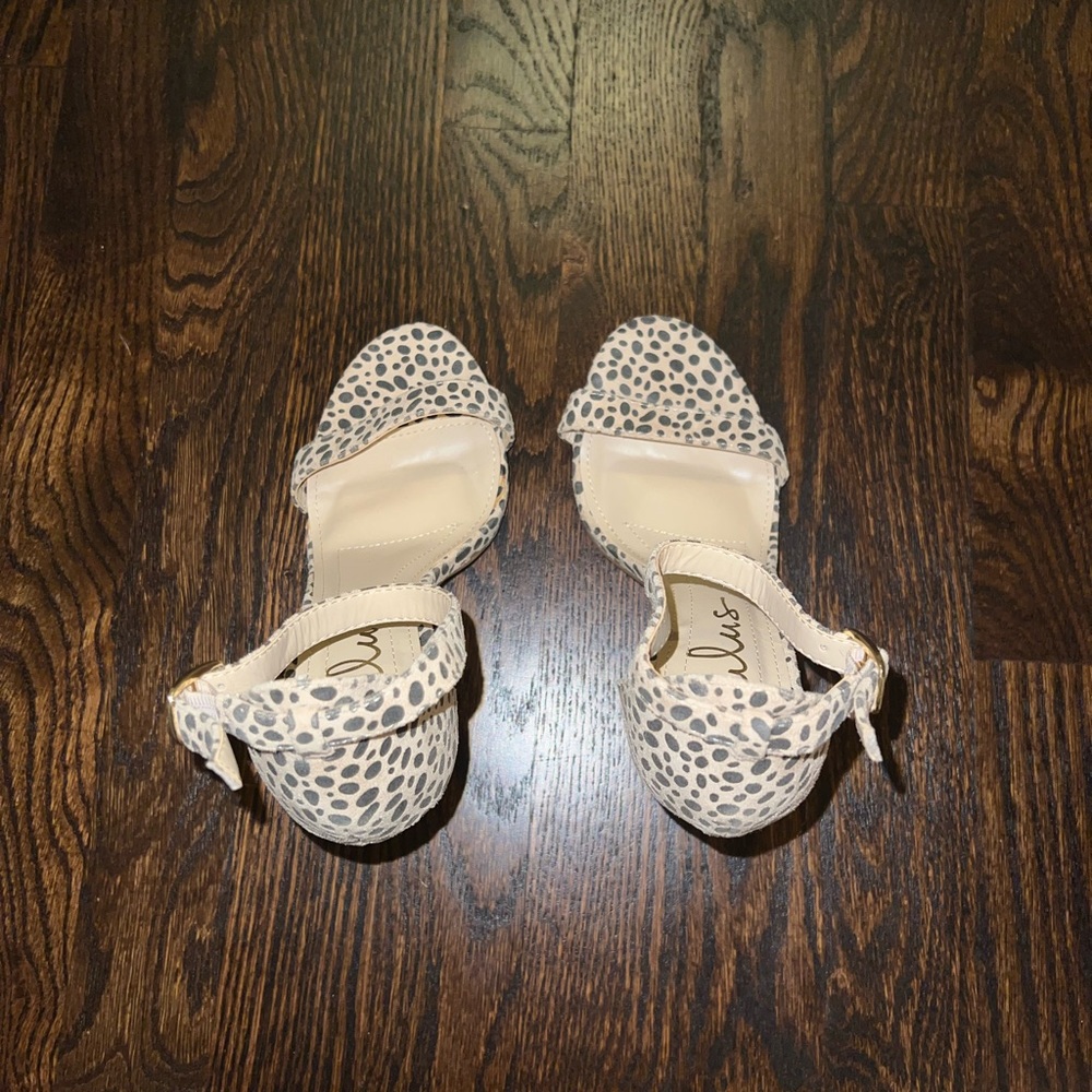 Leopard Heels - Picture 4 of 6
